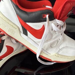 Boys Nike shoes size 7